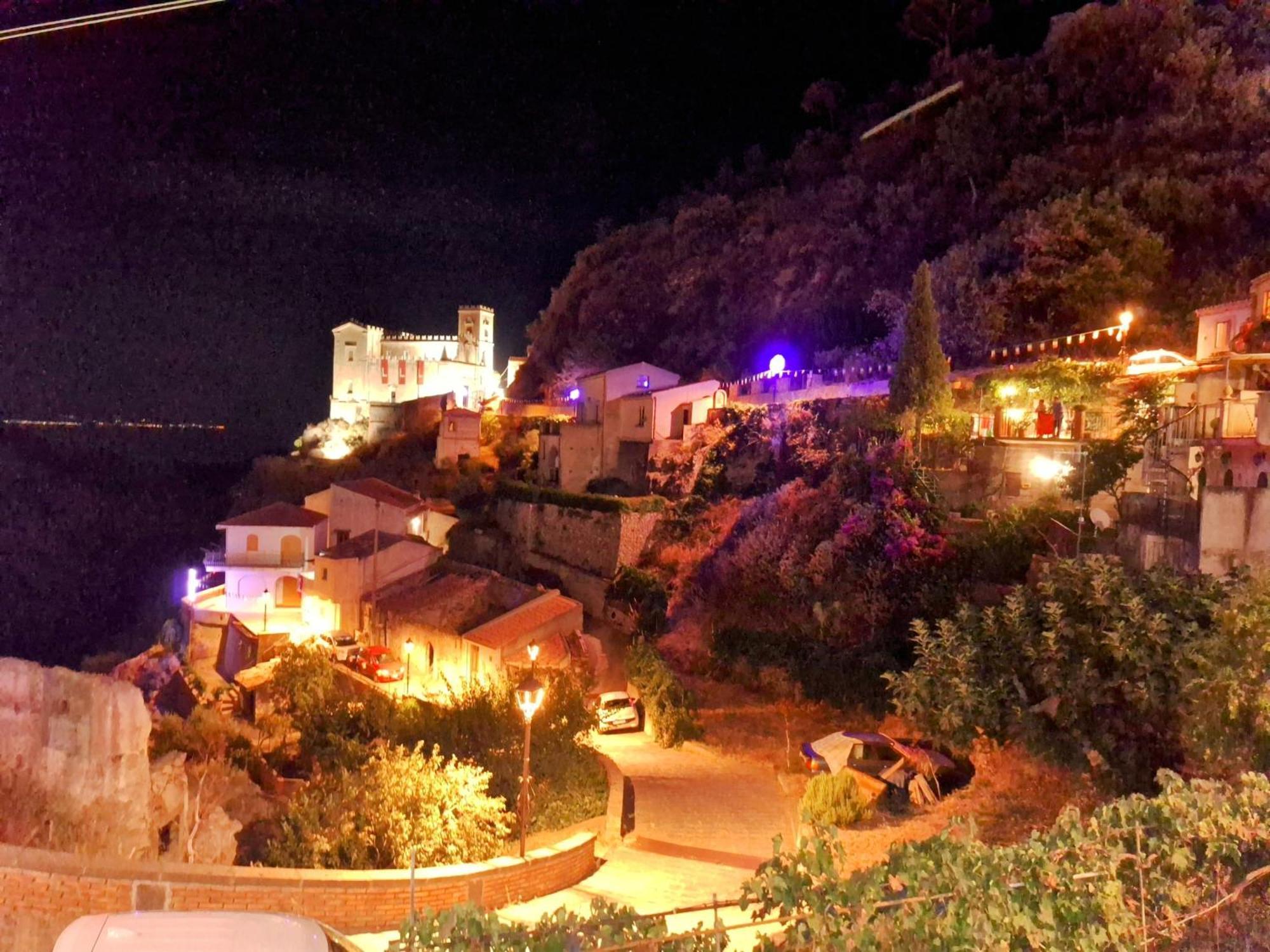 A Casa Da Nonna Brasa Holiday Home Savoca Luaran gambar