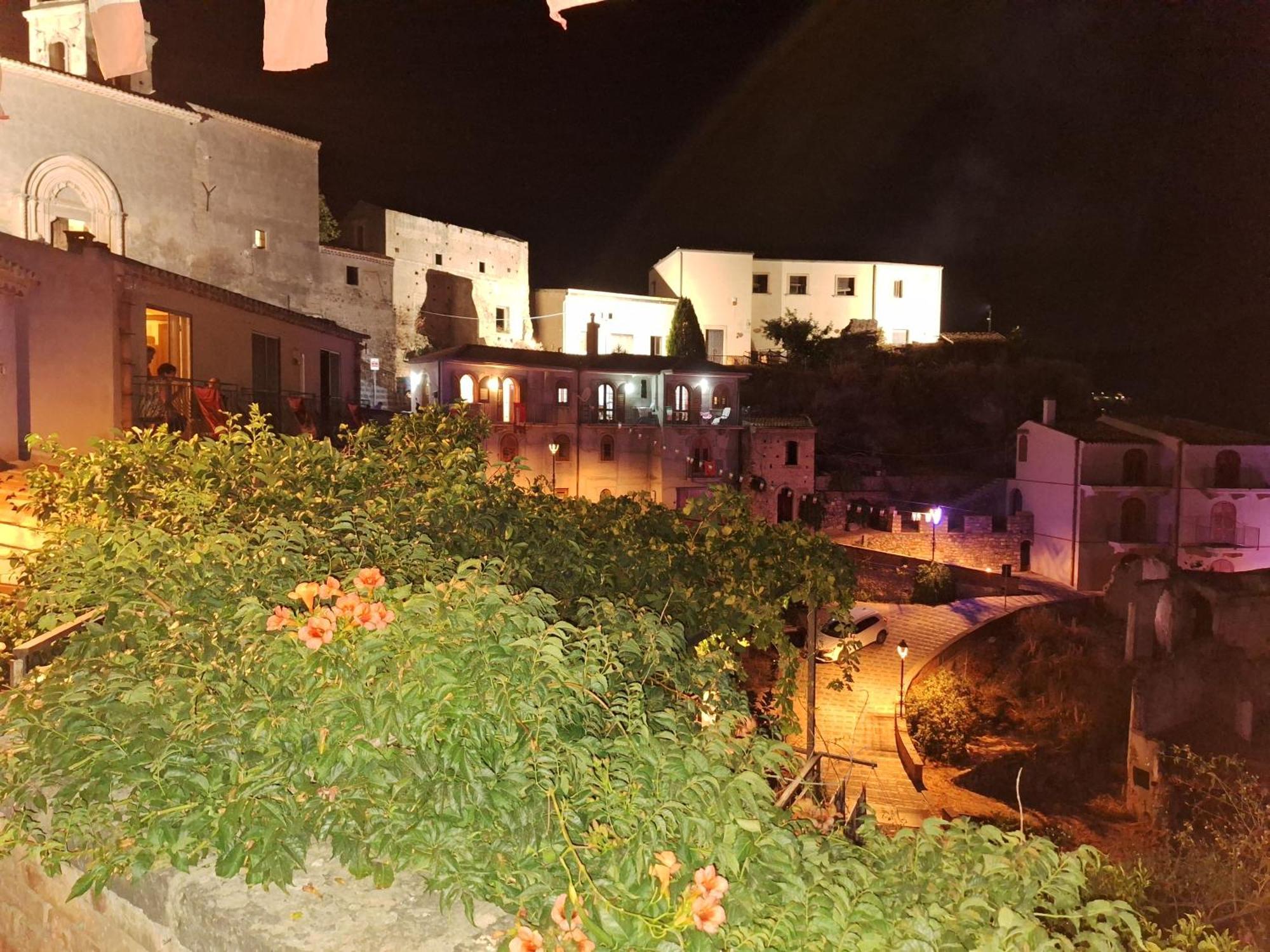 A Casa Da Nonna Brasa Holiday Home Savoca Luaran gambar