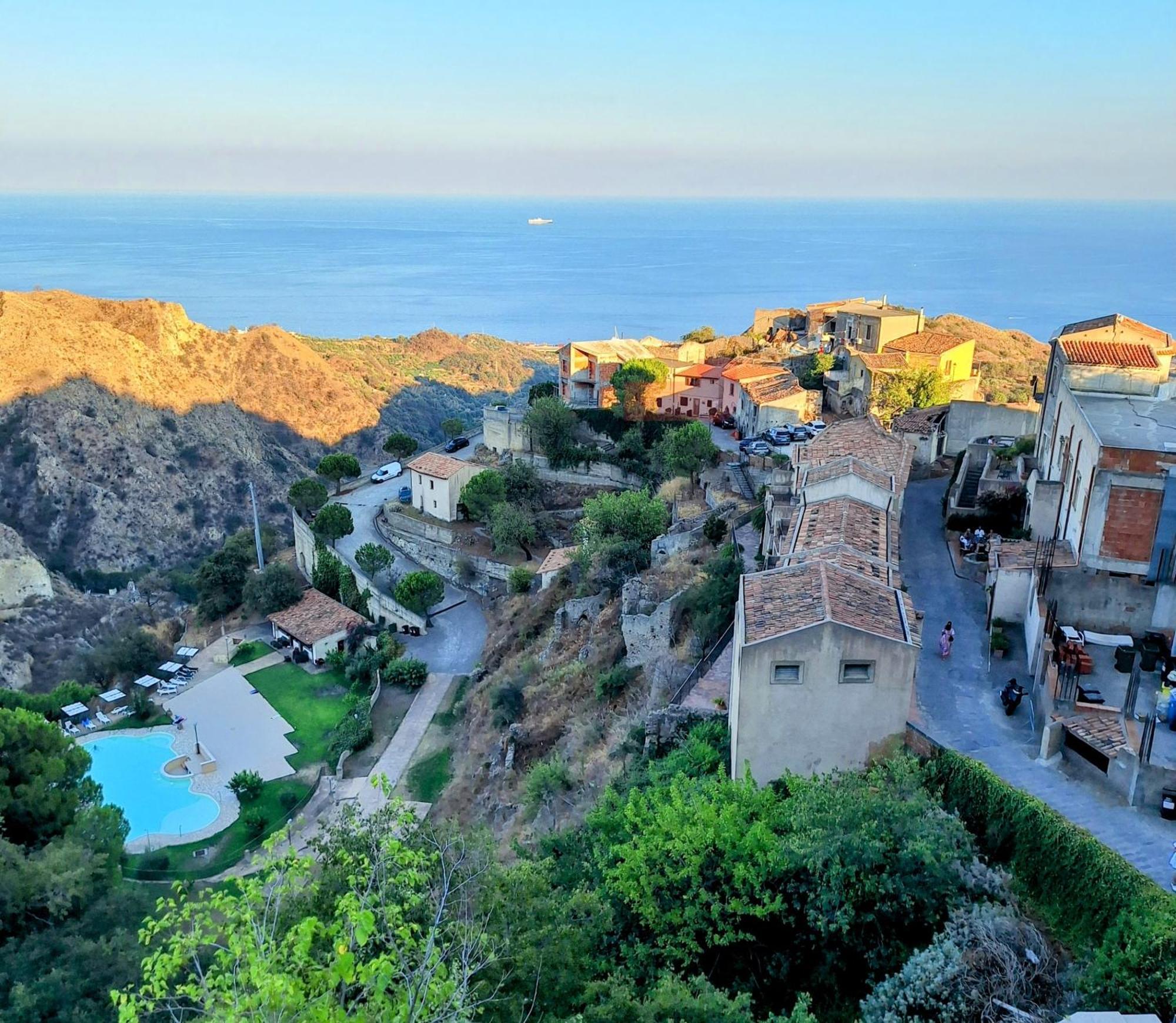A Casa Da Nonna Brasa Holiday Home Savoca Luaran gambar